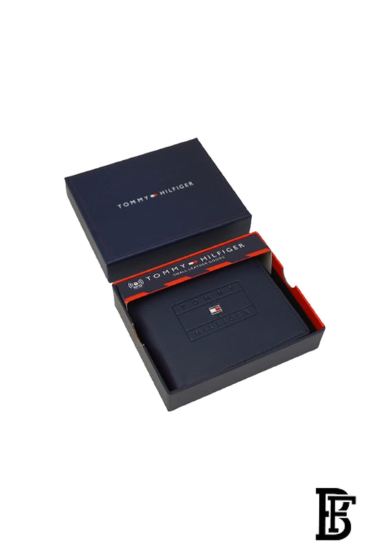 Tommy Hilfiger Wallet is a one to face solid style covered in light/BLUE-leather image 0