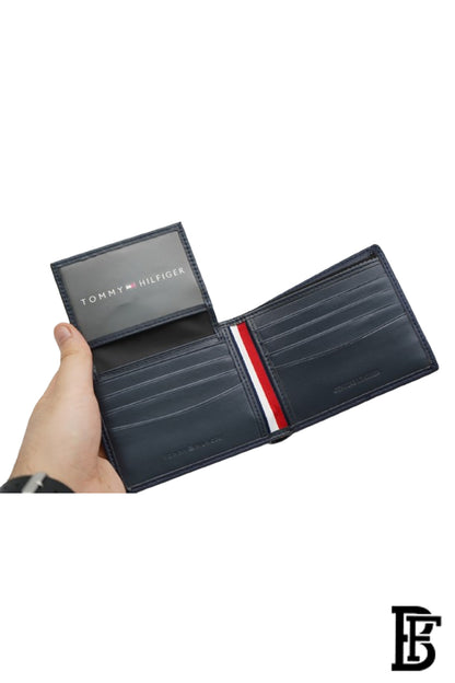 Tommy Hilfiger Wallet is a one to face solid style covered in light/BLUE-leather image 6