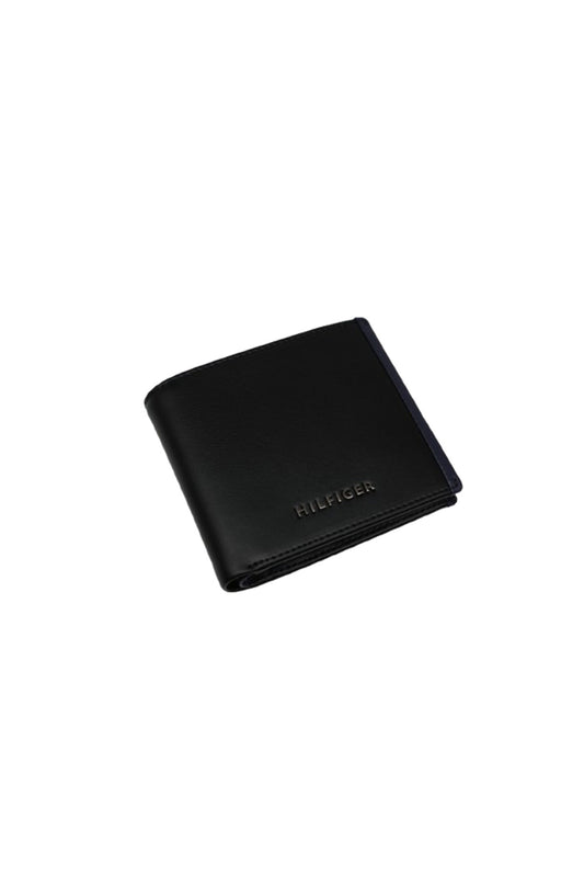 Tommy Hilfiger Wallet  is a one to face solid style covered in light/black leather image 4