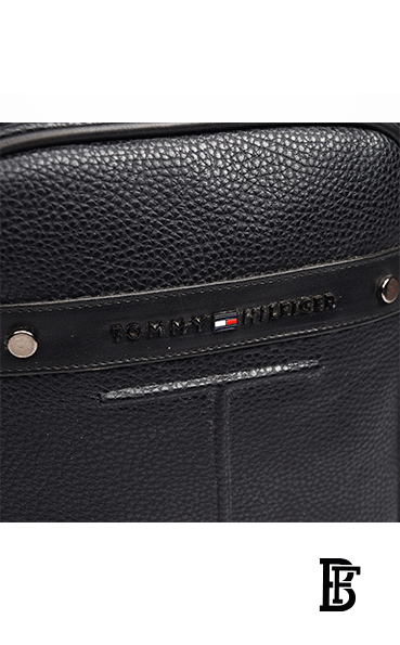 Black Leather Original Tommy Hilfiger AM0AM10564 Crossbody Messenger Bag For Men menbag031 image 2