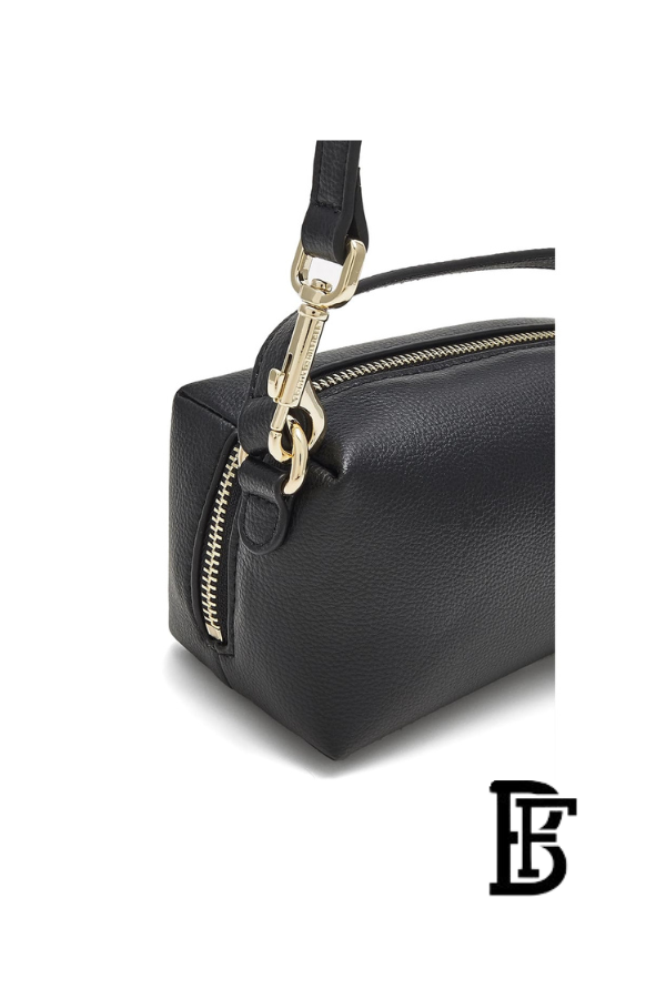 Tommy Hilfiger Black Leather Women Handbag Aw0Aw14511– Elegant Everyday Shoulder Bag image 5