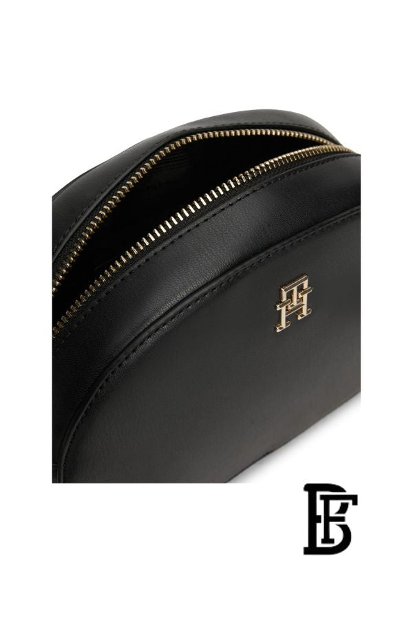 Tommy Hilfiger Black Leather Women Handbag Aw0Aw16679 – Elegant Everyday Shoulder Bag image 9