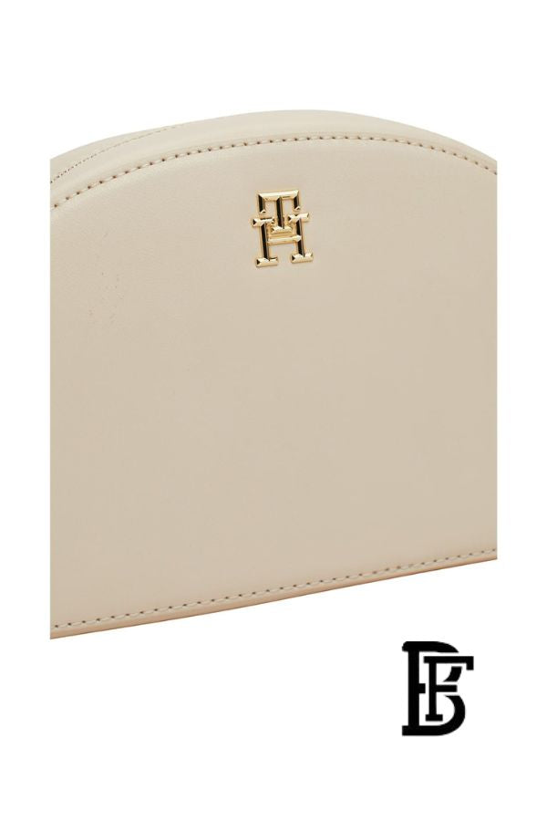 Tommy Hilfiger Beige Leather Women Handbag Aw0Aw16679– Elegant Everyday Shoulder Bag image 9