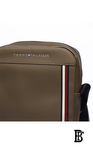 Tommy Hilfiger cross bag image 2