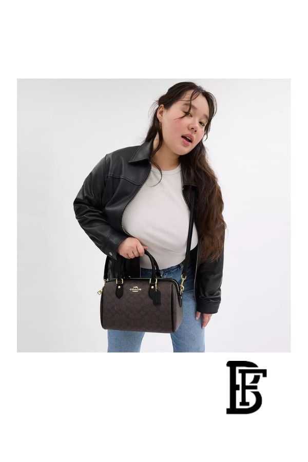 Coach Black Women Shoulder Bag Cv961 – Elegant Everyday Shoulder Bag image 9