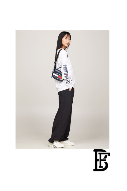 Tommy Hilfiger Navy Blue Leather Women Handbag Aw0Aw15811 – Elegant Everyday Shoulder Bag image 6