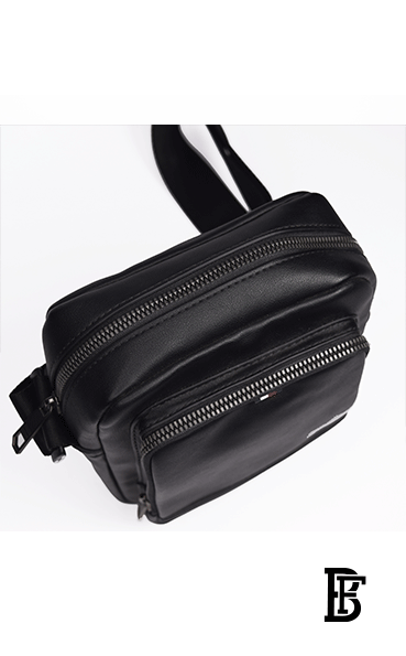 Tommy Hilfiger black leather cross bag image 3