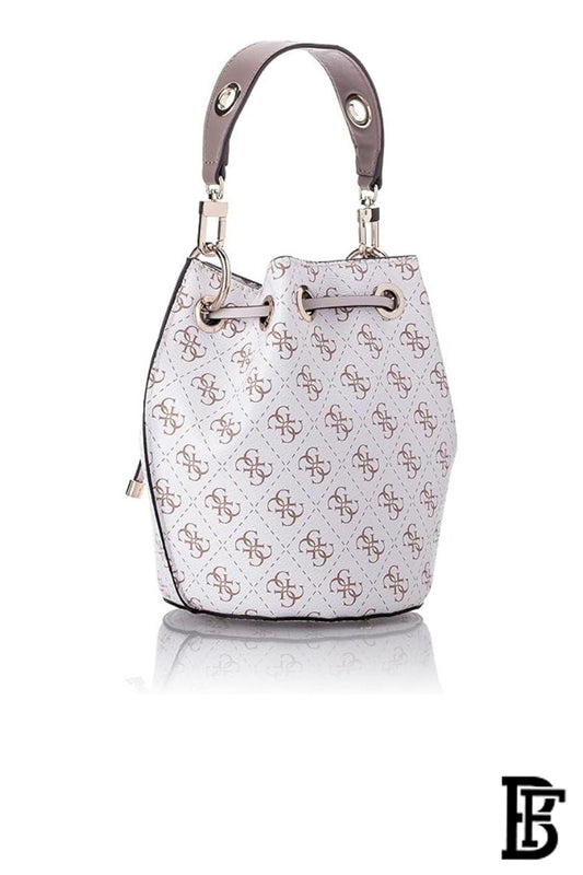 A distinctive Guess bag for women BAG0122 image 1