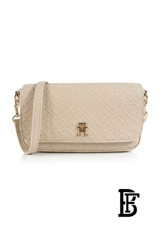 Tommy Hilfiger Women's Beige Leather Handbag AW0AW16008 – A stylish everyday shoulder bag image 0