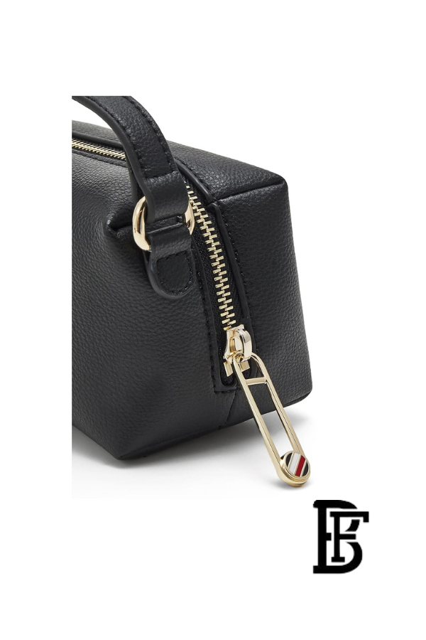 Tommy Hilfiger Black Leather Women Handbag Aw0Aw14511– Elegant Everyday Shoulder Bag image 6