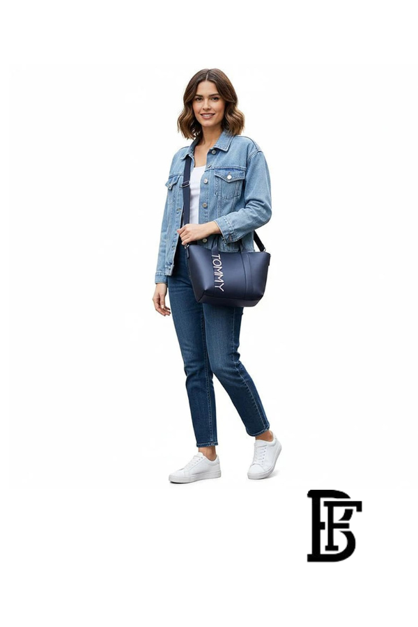 Tommy Hilfiger Navy Leather Women Handbag – Elegant Everyday Shoulder Bag image 7