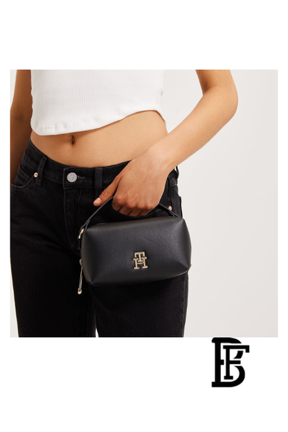 Tommy Hilfiger Black Leather Women Handbag Aw0Aw14511– Elegant Everyday Shoulder Bag image 9
