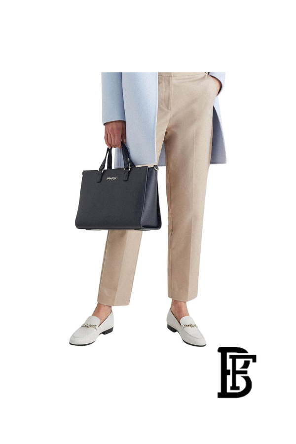 Tommy Hilfiger Black Leather Women Handbag Aw0Aw11181 – Elegant Everyday Shoulder Bag image 9