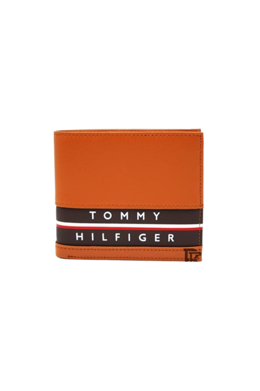 Tommy Hilfiger Wallet  is a one to face solid style covered in light/BROWN leather image 2