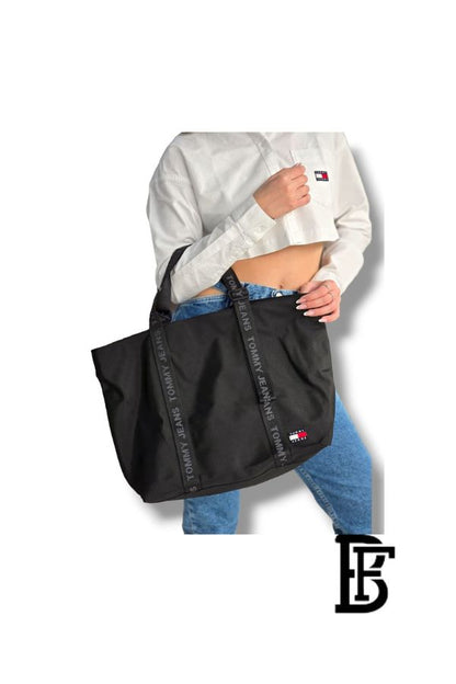 Tommy Hilfiger Black Leather Women Handbag Aw0Aw16273 – Elegant Everyday Shoulder Bag image 9