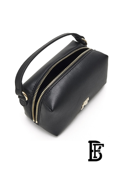 Tommy Hilfiger Black Leather Women Handbag Aw0Aw14511– Elegant Everyday Shoulder Bag image 3