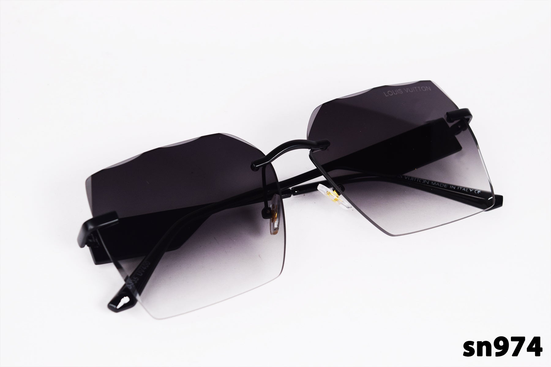 Generic Men Sunglasses inspired by Louis VUITTON sn974 image 4