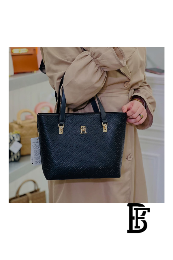 Tommy Hilfiger Black Leather Women Handbag Aw0Aw16002– Elegant Everyday Shoulder Bag image 15