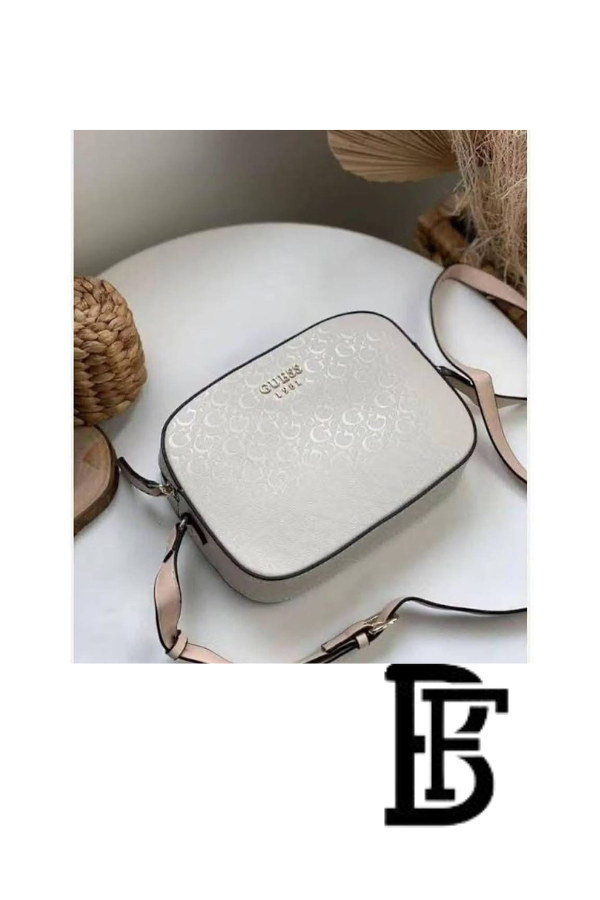 Guess White Women Crossbody Bag H2000029517624 – Elegant Everyday Crossbody Bag image 6
