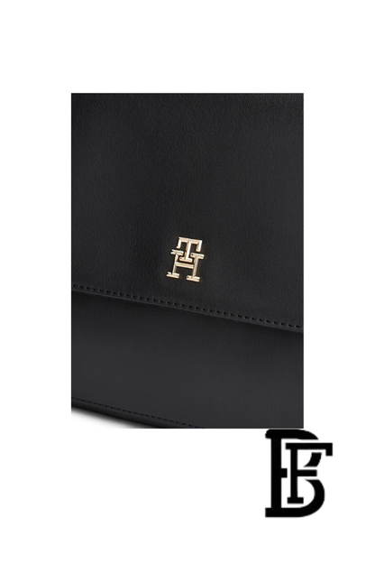 Tommy Hilfiger Black Leather Women Handbag and cross Aw0Aw14510 – Elegant Everyday Crossbody and hand image 4