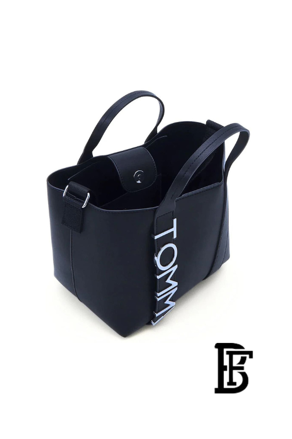 Tommy Hilfiger Navy Leather Women Handbag – Elegant Everyday Shoulder Bag image 4