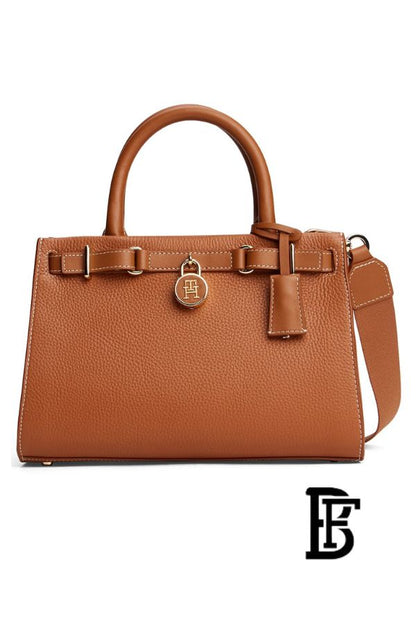 Tommy Hilfiger Brown Leather Women Handbag Aw0Aw17188 – Elegant Everyday Shoulder Bag image 1