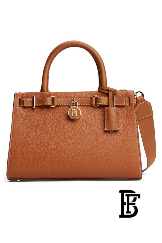 Tommy Hilfiger Brown Leather Women Handbag Aw0Aw17188 – Elegant Everyday Shoulder Bag image 1