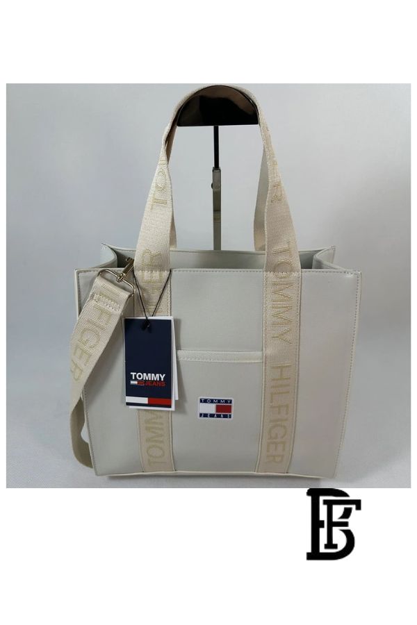 Tommy Hilfiger Beige Leather Women Handbag  – Elegant Everyday Shoulder Bag image 7