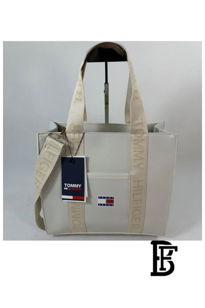 Tommy Hilfiger Beige Leather Women Handbag  – Elegant Everyday Shoulder Bag image 7