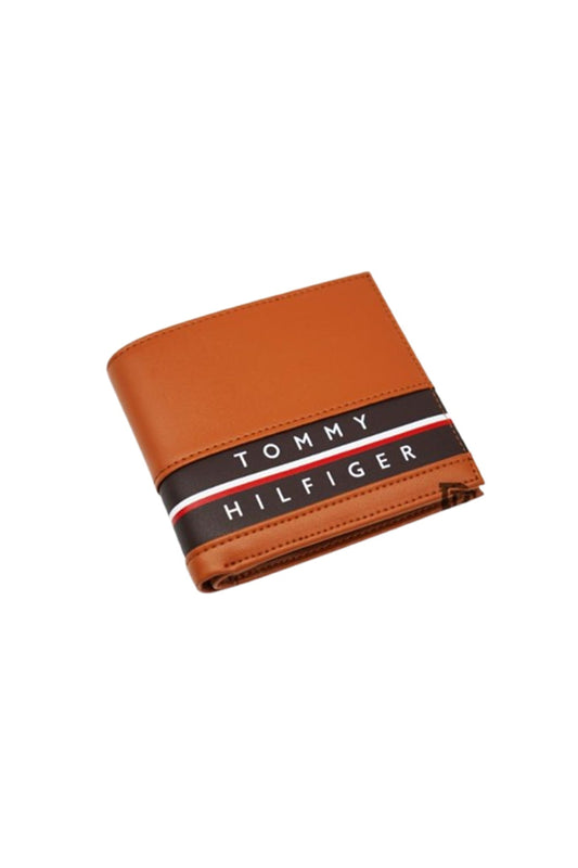 Tommy Hilfiger Wallet  is a one to face solid style covered in light/BROWN leather image 3