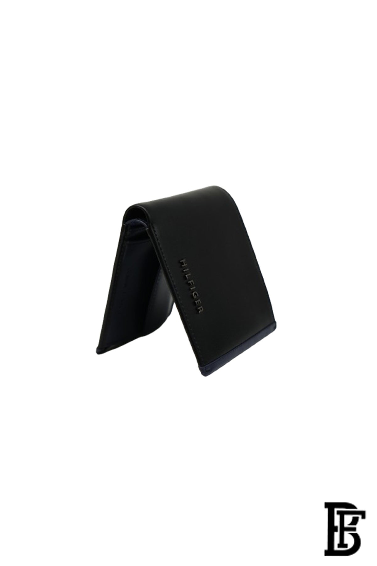 Tommy Hilfiger Wallet  is a one to face solid style covered in light/black leather image 5