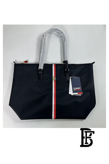 Tommy Hilfiger Navy Blue Leather Women Handbag Aw0Aw113680Gy – Elegant Everyday Shoulder Bag image 4