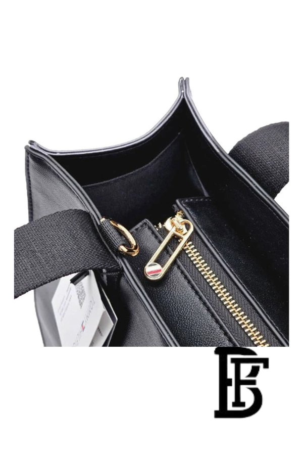 Tommy Hilfiger Black Leather Women Handbag and cross – Elegant Everyday Crossbody and hand image 8