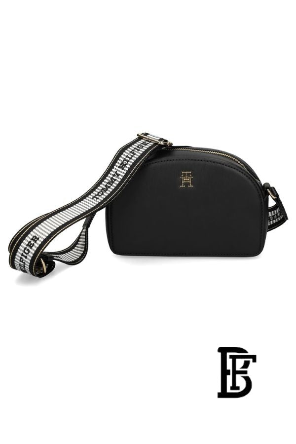 Tommy Hilfiger Black Leather Women Handbag Aw0Aw16679 – Elegant Everyday Shoulder Bag image 3